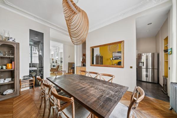 Paris (75007) GROS CAILLOU, CHAMPS-DE-MARS 7 pièces 200 m²