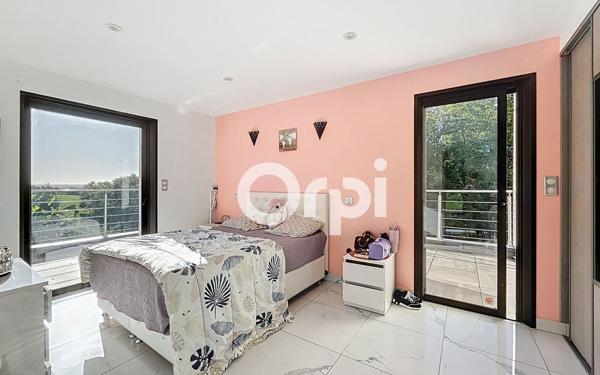 Maison à vendre    5 pièces • 223 m2 Ussac