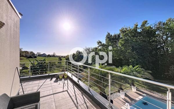 Maison à vendre    5 pièces • 223 m2 Ussac