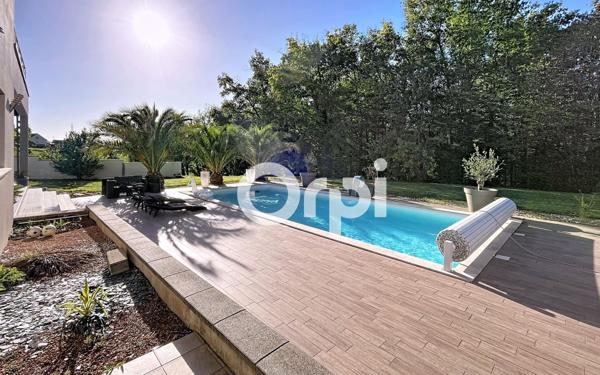 Maison à vendre    5 pièces • 223 m2 Ussac