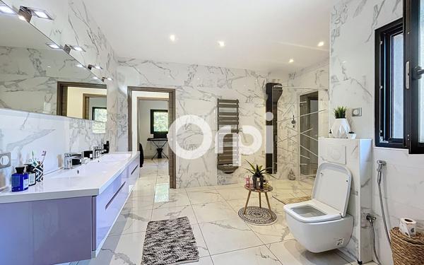 Maison à vendre    5 pièces • 223 m2 Ussac