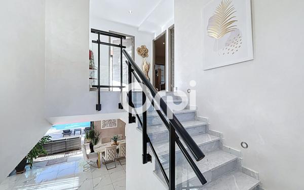 Maison à vendre    5 pièces • 223 m2 Ussac