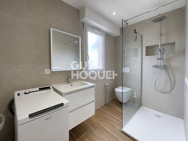 Appartement 2 pièces à louer au dernier étage avec vue dégagée à Nice Musiciens