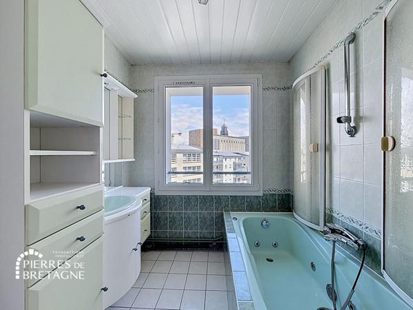 A VENDRE BREST TRIANGLE D'OR APPARTEMENT D'EXCEPTION VUE MER