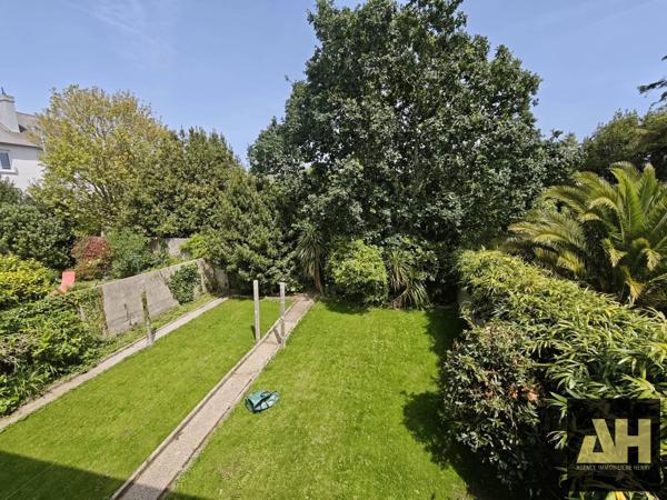 RIVE DROITE - MAISON DIVISÉE EN DEUX APPARTEMENTS