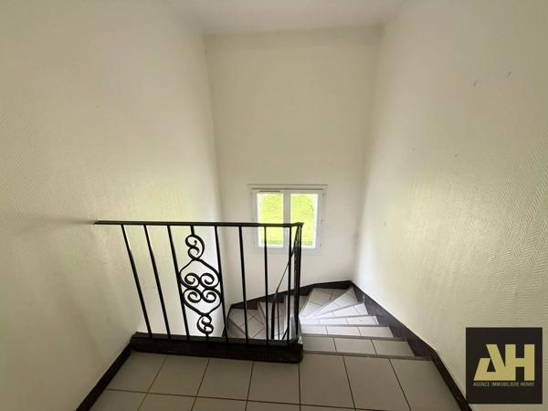 RIVE DROITE - MAISON DIVISÉE EN DEUX APPARTEMENTS