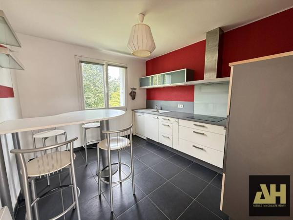 RIVE DROITE - MAISON DIVISÉE EN DEUX APPARTEMENTS