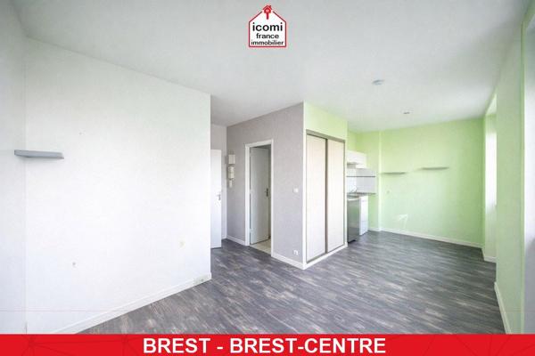 A VENDRE - DEUX STUDIOS - CENTRE VILLE PROCHE HARTELOIRE - 1 STUDIO DE 23M² - 1 STUDIO DE 28M² - IDEAL INVESTISSEURS - CAVE - FAIBLE CHARGES - FORT POTENTIEL