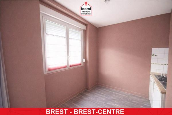A VENDRE - DEUX STUDIOS - CENTRE VILLE PROCHE HARTELOIRE - 1 STUDIO DE 23M² - 1 STUDIO DE 28M² - IDEAL INVESTISSEURS - CAVE - FAIBLE CHARGES - FORT POTENTIEL