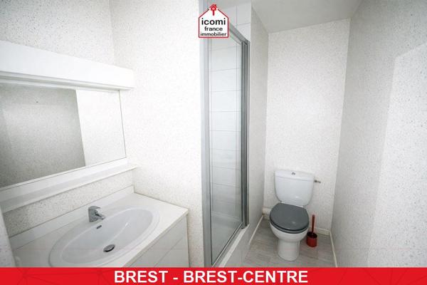 A VENDRE - DEUX STUDIOS - CENTRE VILLE PROCHE HARTELOIRE - 1 STUDIO DE 23M² - 1 STUDIO DE 28M² - IDEAL INVESTISSEURS - CAVE - FAIBLE CHARGES - FORT POTENTIEL