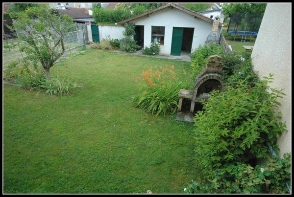 Dpt Seine-et-Marne (77) Ville de NANGIS, Maison récente, Type 7, 300m2, terrain 368 m2