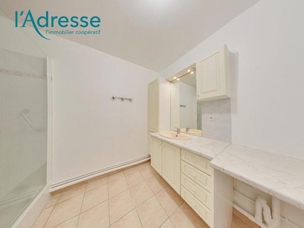 Appartement Noisy Le Grand 3 pièce(s) 60.96 m2