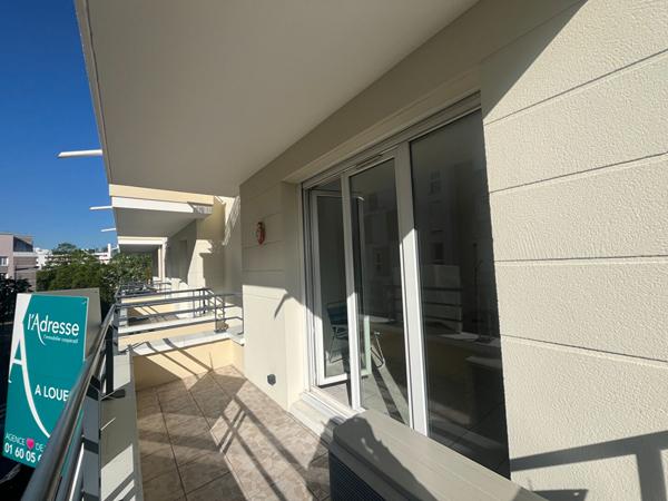 Appartement Noisy Le Grand 3 pièce(s) 60.96 m2