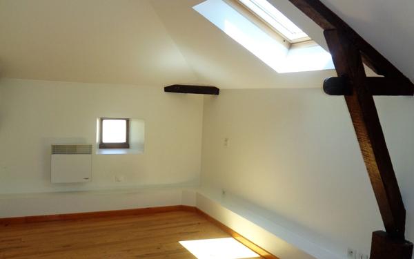 Appartement à louer    3 pièces •  Aire-sur-l'Adour