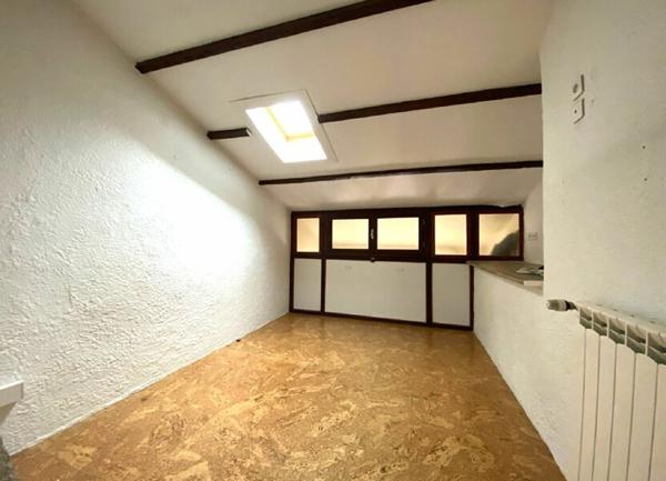 Maison à louer    2 pièces •  Aussillon