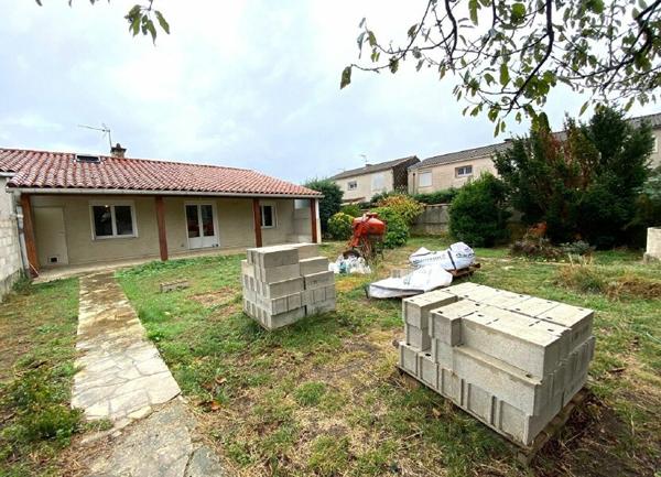 Maison à louer    2 pièces •  Aussillon