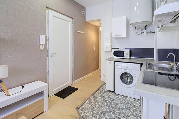 DRAGUIGNAN LOCATION APPARTEMENT STUDIO MEUBLE