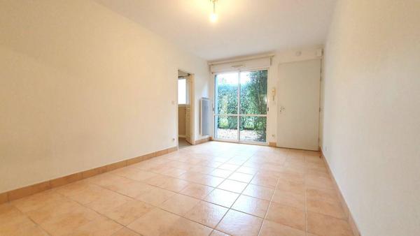 LOCATION APPARTEMENT T2 AVEC JARDINET NANTES RD PT DE RENNES – 628 €