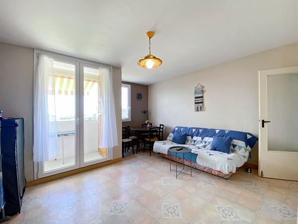 Appartement 2 pièce(s) 200 m de la plage