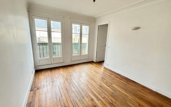 Appartement à vendre    2 pièces • 34,62 m2 Paris 18