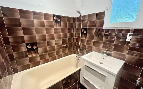 Appartement à vendre    2 pièces • 34,62 m2 Paris 18