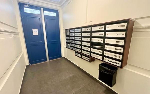 Appartement à vendre    2 pièces • 34,62 m2 Paris 18