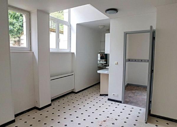 Immeuble à vendre    1 pièce • 499 m2 Montrichard