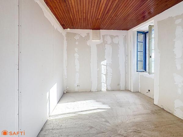 Laissez libre cours à vos idées : une maison idéale pour une rénovation totale et personnalisée.