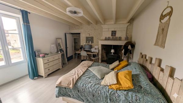 Maison  6 pièce(s)  4 chambre(s)  166 m²