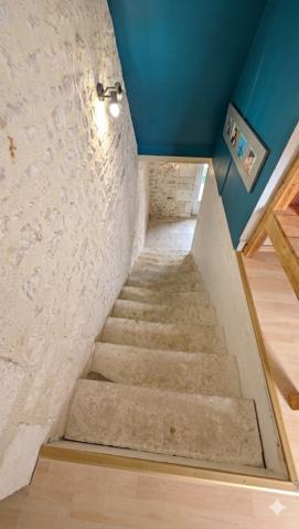 Maison  6 pièce(s)  4 chambre(s)  166 m²