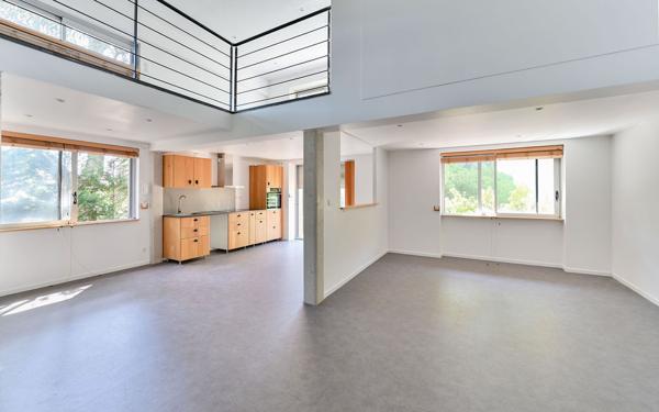 Duplex loft de caractère - 139 m² - Studio indépendant · Rez-de-jardin