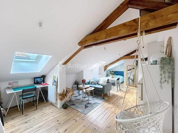 Location                                                      Appartement
                        
                                         20 m2                     à Clermont-Ferrand