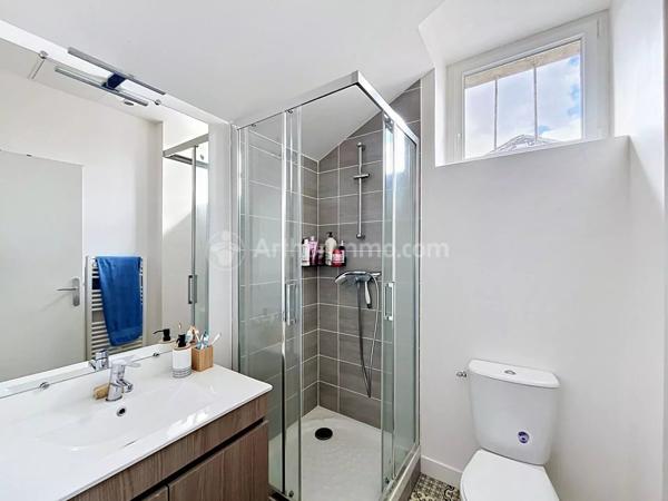 Location                                                      Appartement
                        
                                         20 m2                     à Clermont-Ferrand