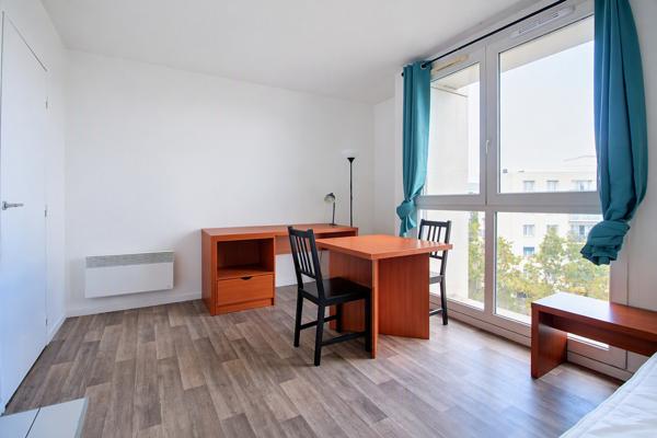 STUDIO RUEIL-MALMAISON PLAINE GARE PROCHE GARES RER RUEIL ET NANTERRE VILLE