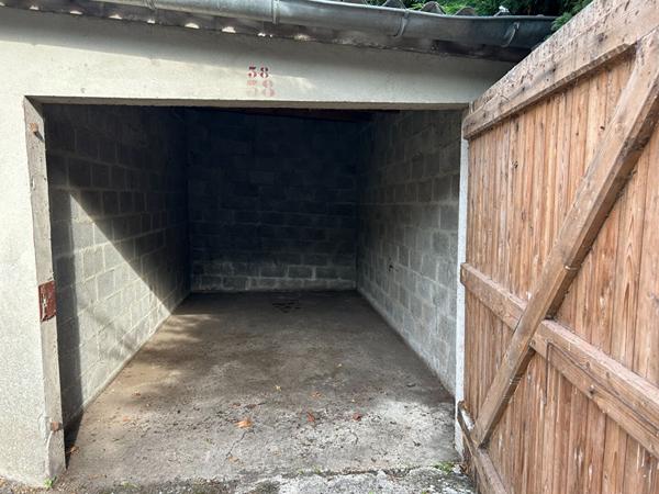 Location parking / box près de HONFLEUR - 12 m² - 75 €/mois