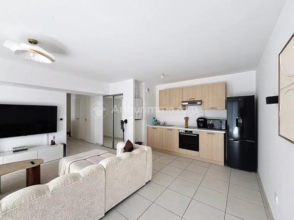 Location                                                      Appartement
                        
                     3 pièces                      66 m2                     à Clermont-Ferrand
