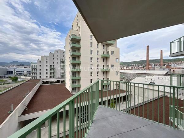 Location                                                      Appartement
                        
                     3 pièces                      66 m2                     à Clermont-Ferrand