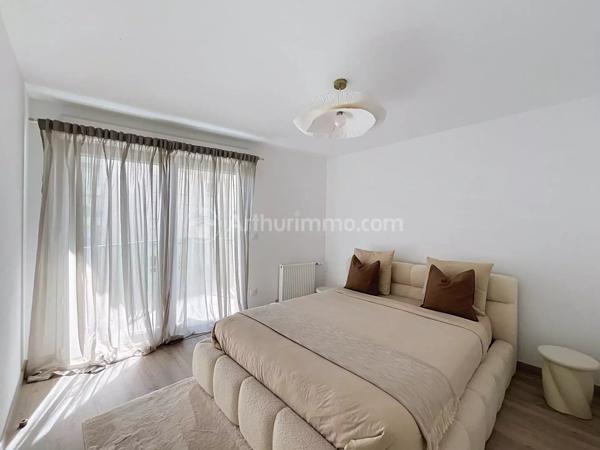 Location                                                      Appartement
                        
                     3 pièces                      66 m2                     à Clermont-Ferrand