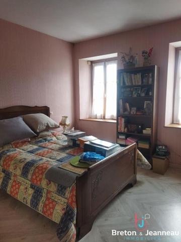 Ensemble immobilier en pierres à Andouillé