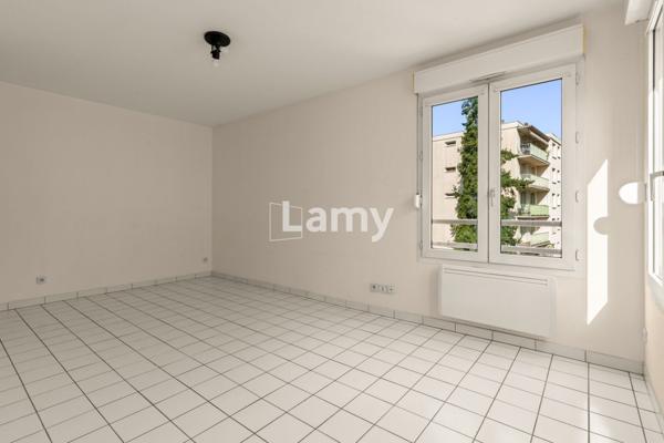 Parking + appartement