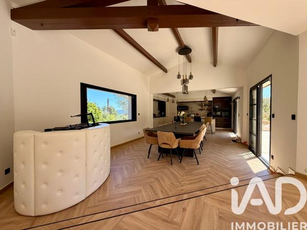 Maison à vendre 7 pièces 250 m² Le Luc