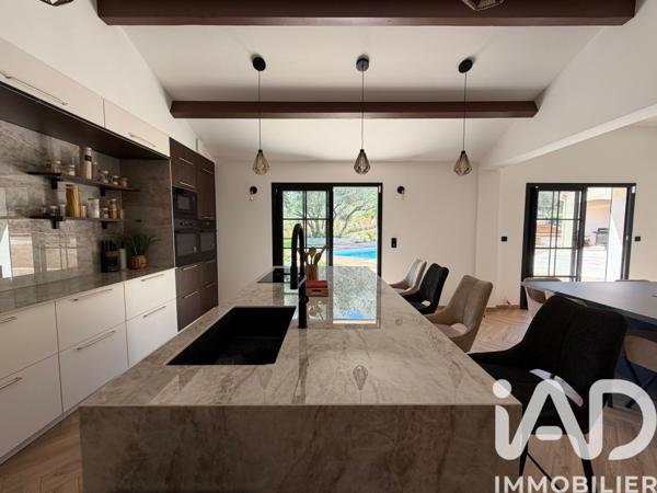 Maison à vendre 7 pièces 250 m² Le Luc