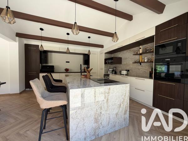 Maison à vendre 7 pièces 250 m² Le Luc