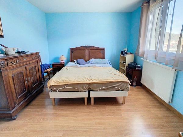 Maison à vendre    5 pièces •  Saint-Péray