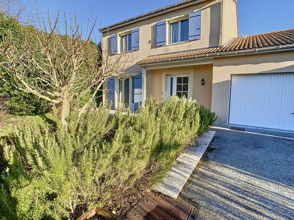 Maison à vendre    5 pièces •  Saint-Péray