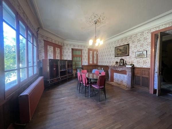 Maison à vendre |  Saint-Bonnet-sur-Gironde |  12 pièces | 294 m²