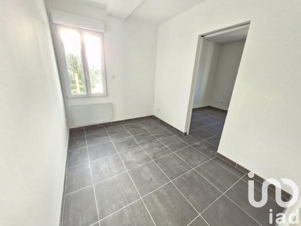 Maison traditionnelle 5 pièces de 86 m² à Les Bordes (45460)