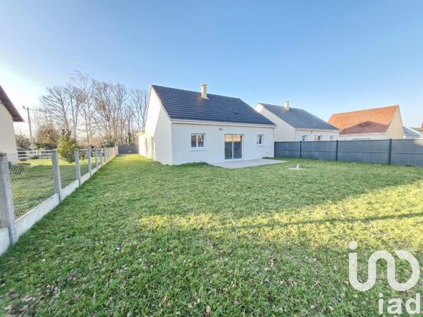 Maison traditionnelle 5 pièces de 86 m² à Les Bordes (45460)