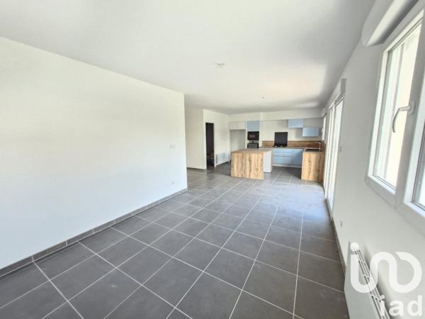 Maison traditionnelle 5 pièces de 86 m² à Les Bordes (45460)