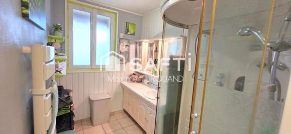 Maison 180m² 3/4 chambres, 913m² de terrain+ garage.